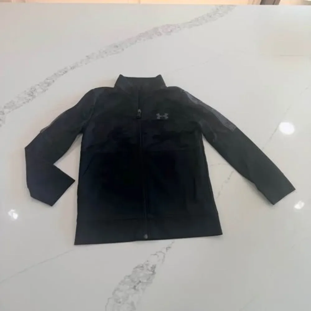 Boys Under Armour Black Camo Full Zip Jacket Youth Small YSM C7548